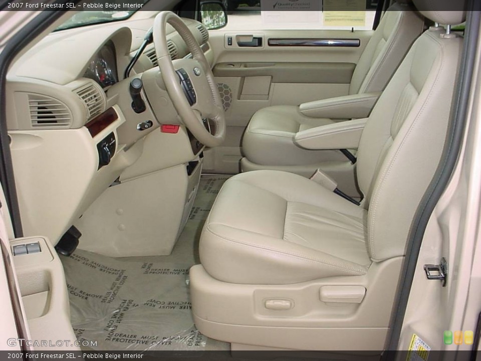 Pebble Beige Interior Photo for the 2007 Ford Freestar SEL #50096646