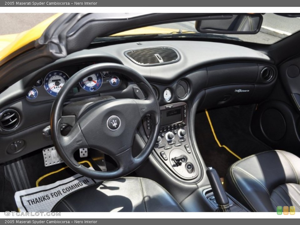 Nero Interior Photo for the 2005 Maserati Spyder Cambiocorsa #50106957