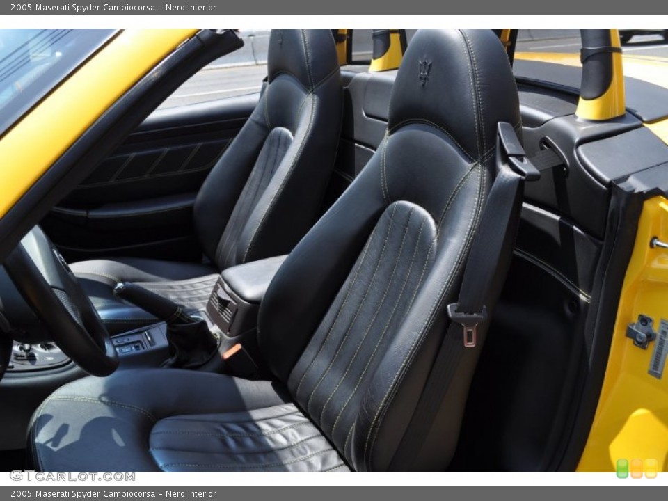 Nero Interior Photo for the 2005 Maserati Spyder Cambiocorsa #50106972