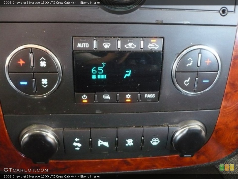Ebony Interior Controls for the 2008 Chevrolet Silverado 1500 LTZ Crew Cab 4x4 #50111274
