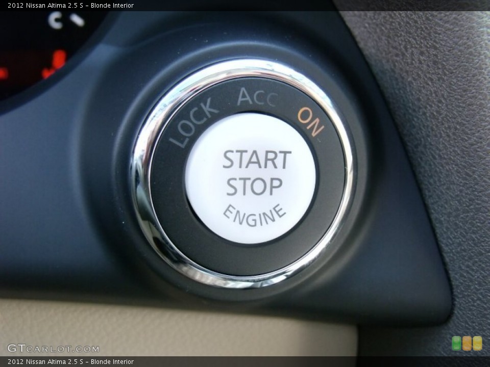 Blonde Interior Controls for the 2012 Nissan Altima 2.5 S #50116812