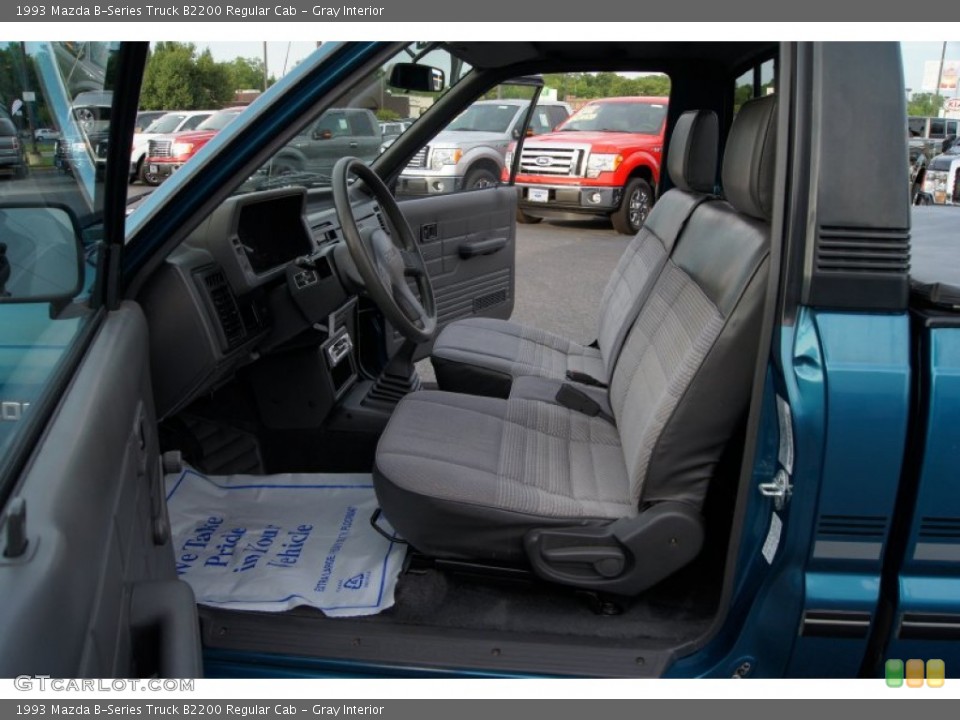 Gray Interior Photo for the 1993 Mazda B-Series Truck B2200 Regular Cab #50116962