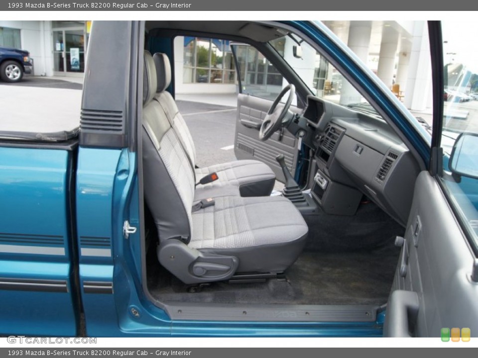 Gray Interior Photo for the 1993 Mazda B-Series Truck B2200 Regular Cab #50116992