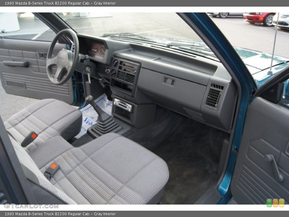 Gray Interior Photo for the 1993 Mazda B-Series Truck B2200 Regular Cab #50117013