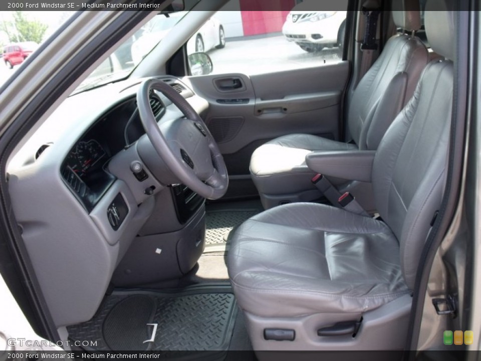 Medium Parchment Interior Photo for the 2000 Ford Windstar SE #50117550