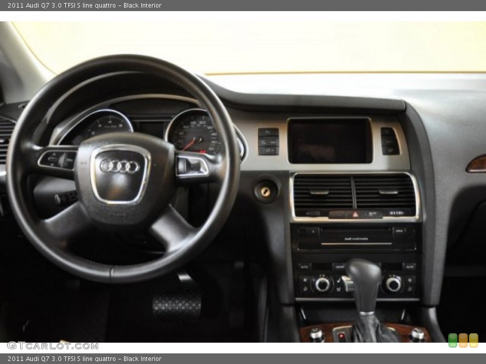 Black Interior Dashboard for the 2011 Audi Q7 3.0 TFSI S line quattro #50118876