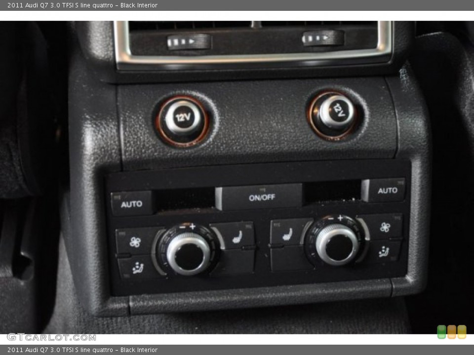 Black Interior Controls for the 2011 Audi Q7 3.0 TFSI S line quattro #50118890