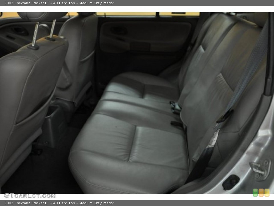 Medium Gray Interior Photo for the 2002 Chevrolet Tracker LT 4WD Hard Top #50125488