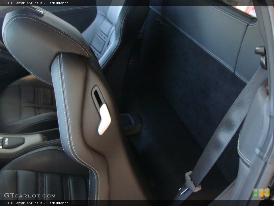Black Interior Photo for the 2010 Ferrari 458 Italia #50130462