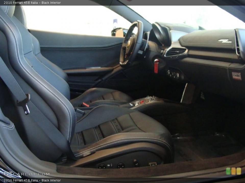 Black Interior Photo for the 2010 Ferrari 458 Italia #50130489