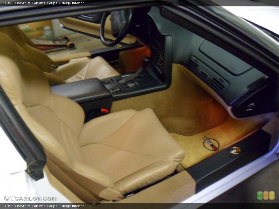 Beige Interior Photo for the 1995 Chevrolet Corvette Coupe #50141239