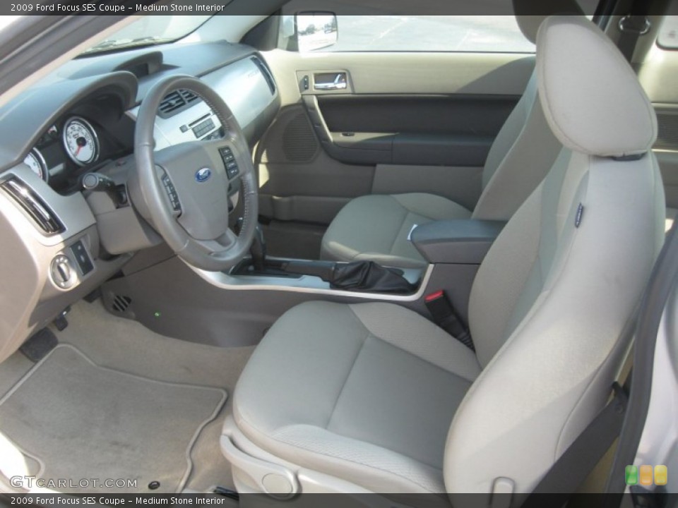 Medium Stone Interior Photo for the 2009 Ford Focus SES Coupe #50142697
