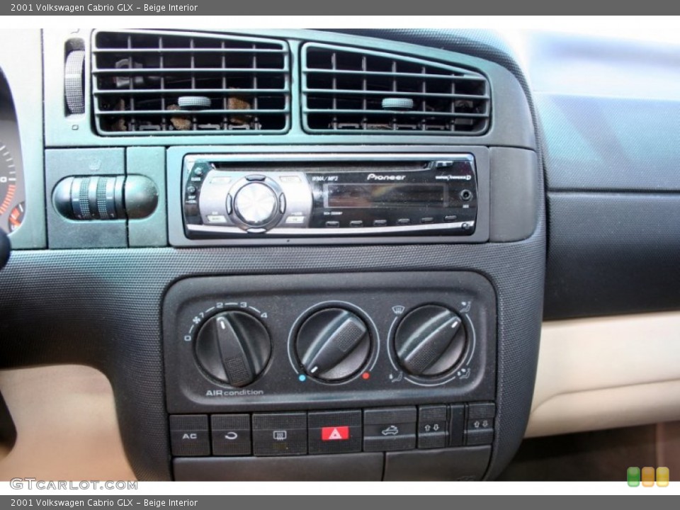 Beige Interior Controls for the 2001 Volkswagen Cabrio GLX #50145133