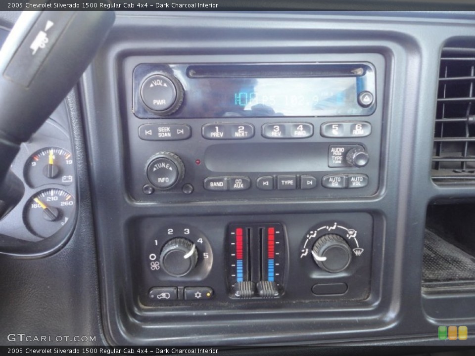 Dark Charcoal Interior Controls for the 2005 Chevrolet Silverado 1500 Regular Cab 4x4 #50152125