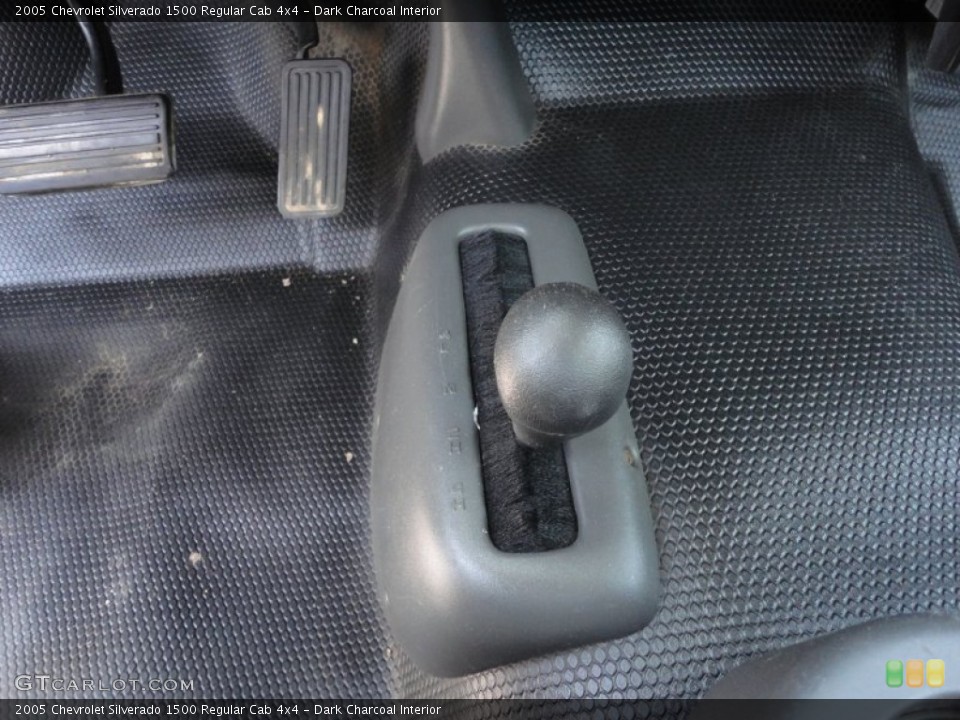 Dark Charcoal Interior Controls for the 2005 Chevrolet Silverado 1500 Regular Cab 4x4 #50152140
