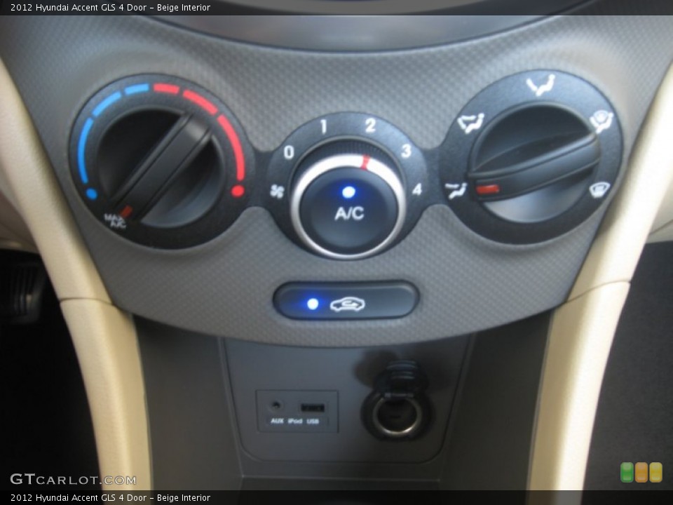 Beige Interior Controls for the 2012 Hyundai Accent GLS 4 Door #50158646
