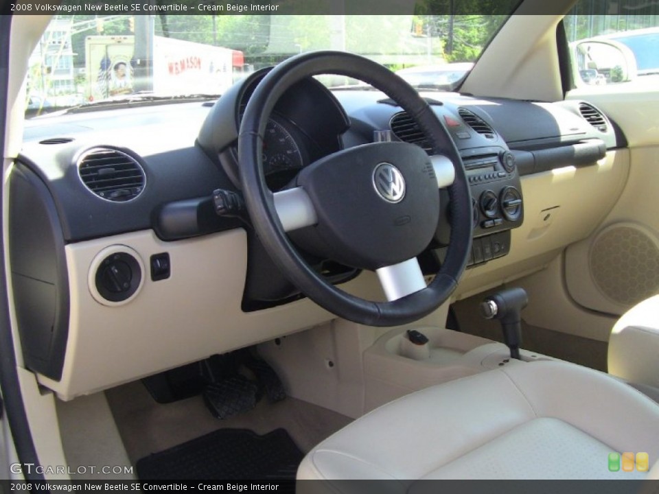 Cream Beige Interior Photo for the 2008 Volkswagen New Beetle SE Convertible #50167535