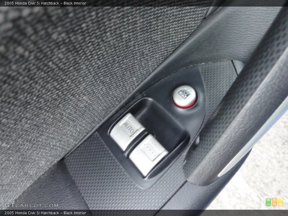Black Interior Controls for the 2005 Honda Civic Si Hatchback #50167682