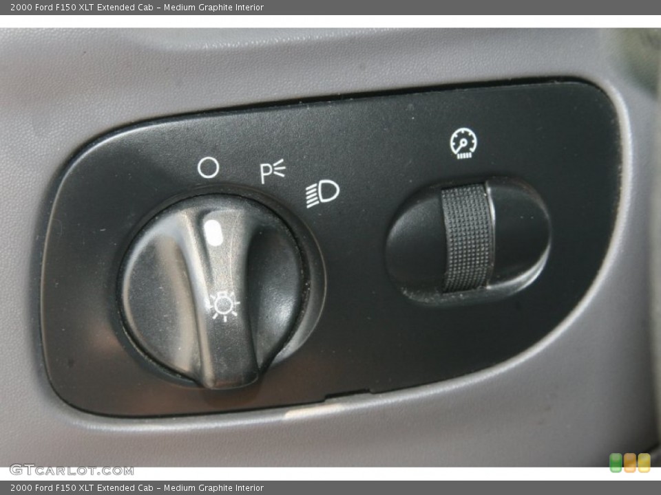Medium Graphite Interior Controls for the 2000 Ford F150 XLT Extended Cab #50168588