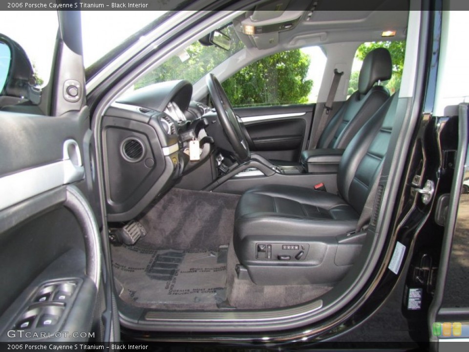 Black Interior Photo for the 2006 Porsche Cayenne S Titanium #50170148
