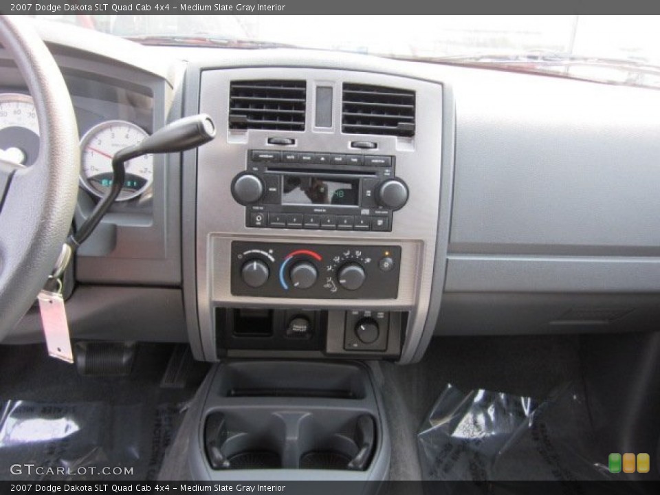 Medium Slate Gray Interior Controls for the 2007 Dodge Dakota SLT Quad Cab 4x4 #50177045