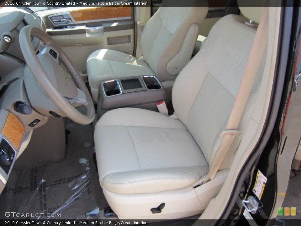 Medium Pebble Beige/Cream Interior Photo for the 2010 Chrysler Town & Country Limited #50178857