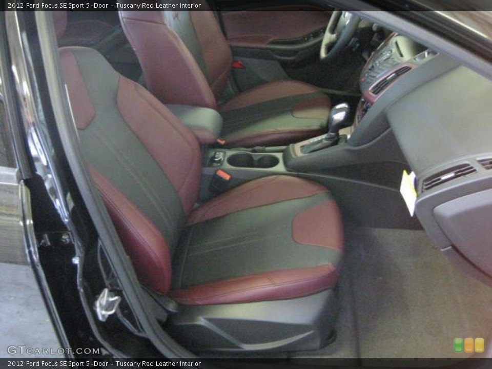 Tuscany Red Leather Interior Photo for the 2012 Ford Focus SE Sport 5-Door #50189574