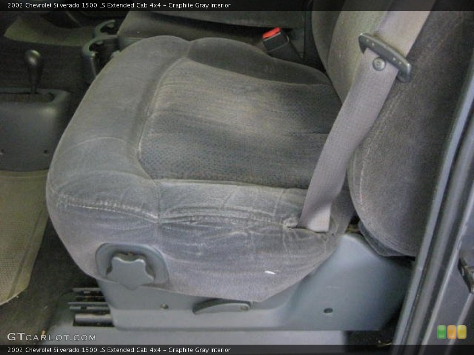 Graphite Gray Interior Photo for the 2002 Chevrolet Silverado 1500 LS Extended Cab 4x4 #50190342