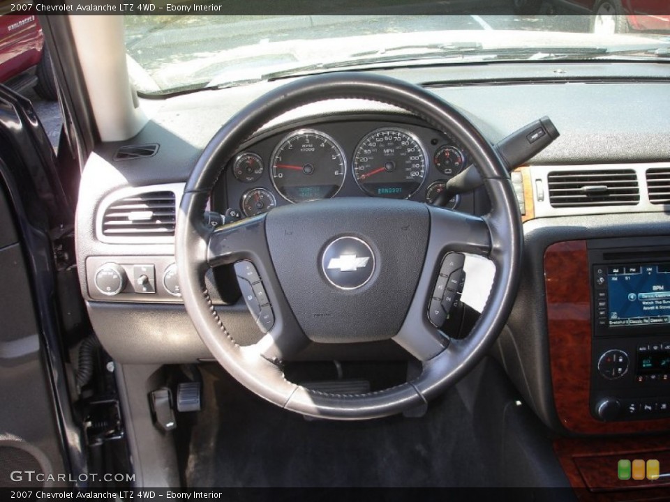 Ebony Interior Steering Wheel for the 2007 Chevrolet Avalanche LTZ 4WD #50199177