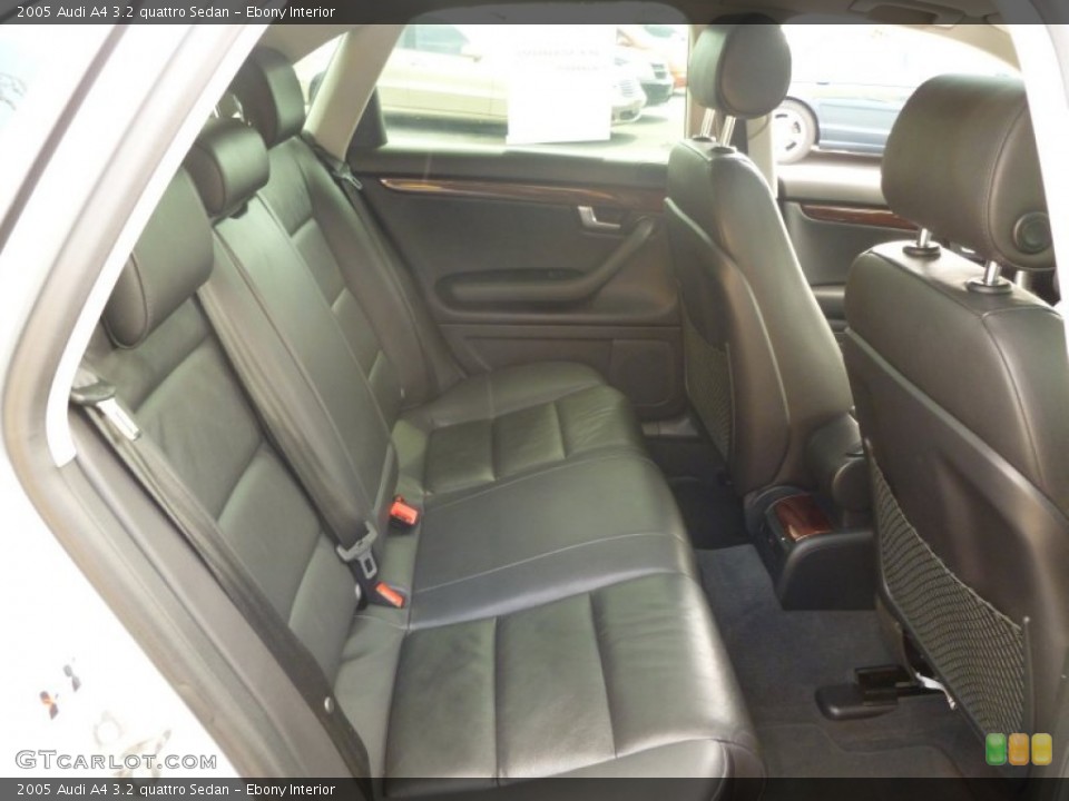 Ebony Interior Photo for the 2005 Audi A4 3.2 quattro Sedan #50203740
