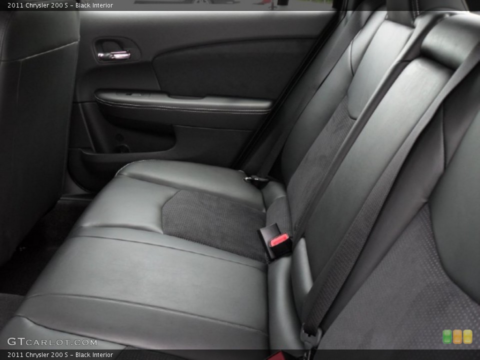 Black Interior Photo for the 2011 Chrysler 200 S #50220459