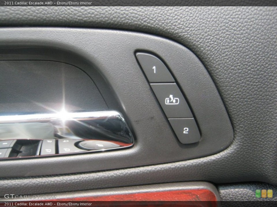Ebony/Ebony Interior Controls for the 2011 Cadillac Escalade AWD #50223993