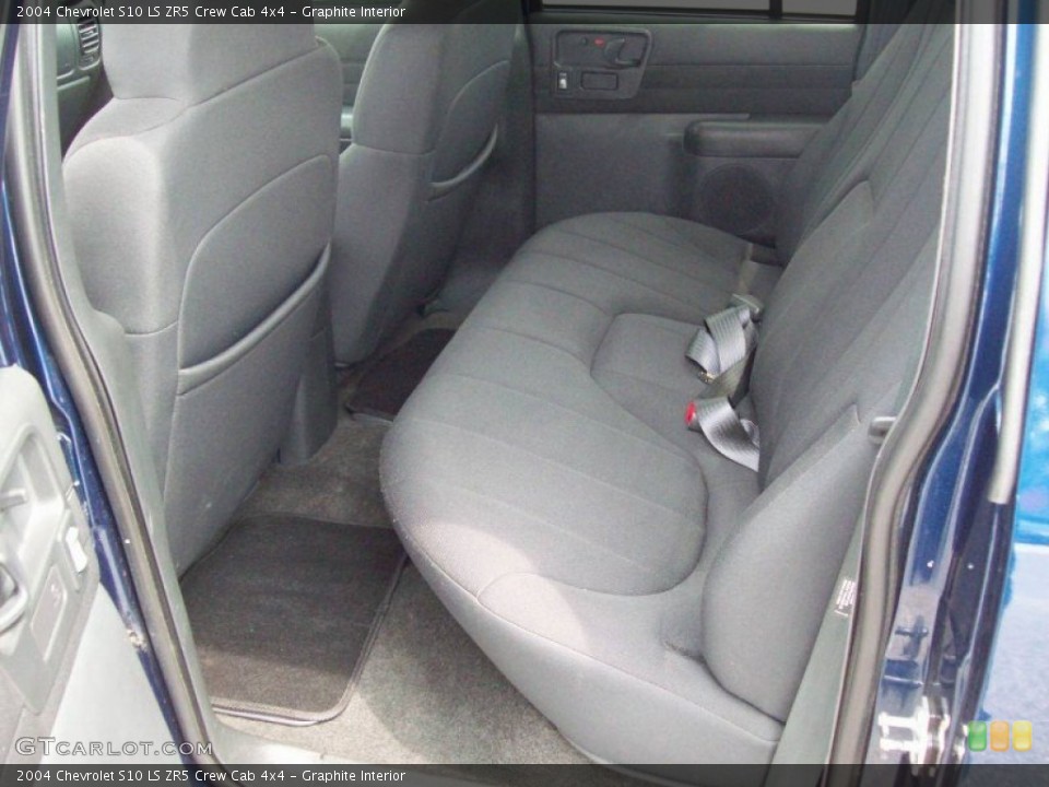 Graphite Interior Photo for the 2004 Chevrolet S10 LS ZR5 Crew Cab 4x4 #50236876