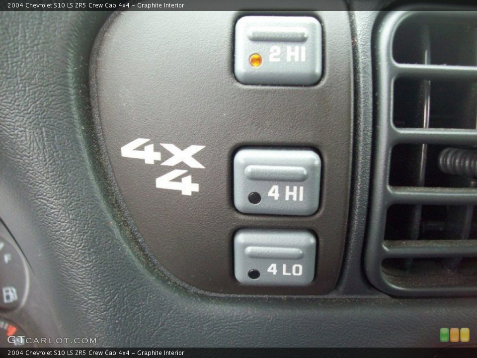 Graphite Interior Controls for the 2004 Chevrolet S10 LS ZR5 Crew Cab 4x4 #50236918