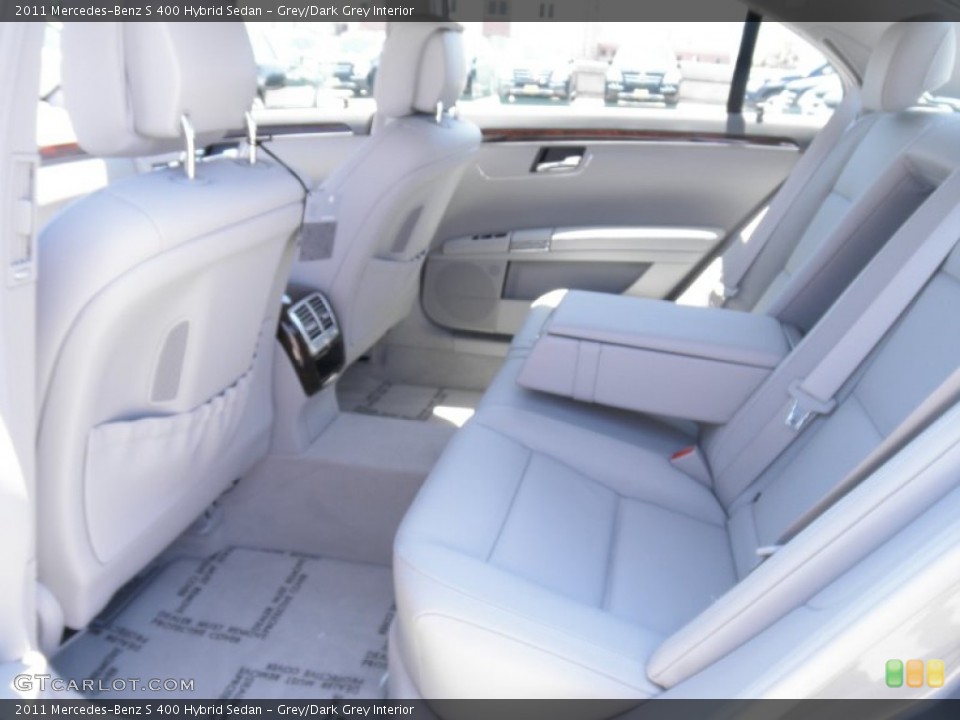 Grey/Dark Grey Interior Photo for the 2011 Mercedes-Benz S 400 Hybrid Sedan #50243467