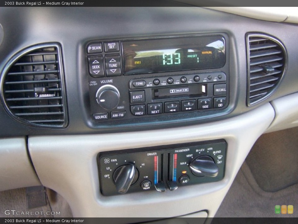 Medium Gray Interior Controls for the 2003 Buick Regal LS #50243929