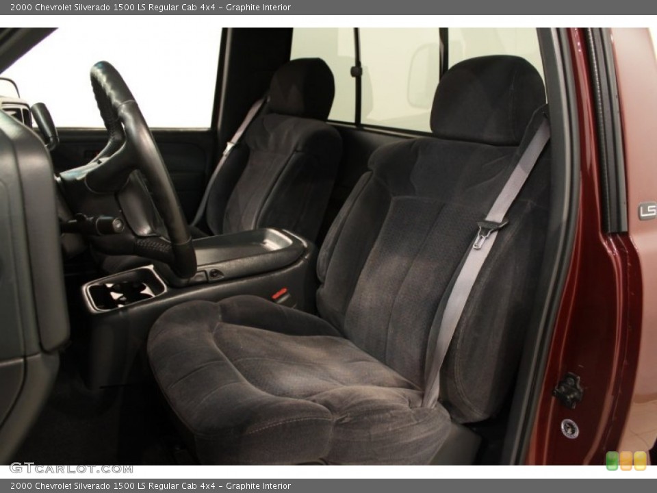 Graphite Interior Photo for the 2000 Chevrolet Silverado 1500 LS Regular Cab 4x4 #50259458