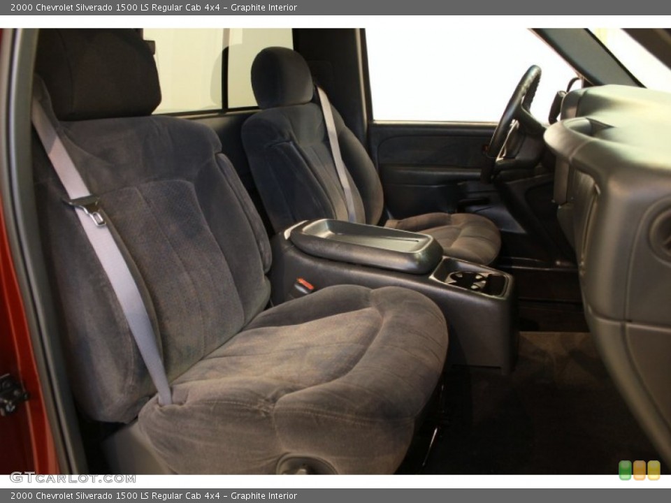 Graphite Interior Photo for the 2000 Chevrolet Silverado 1500 LS Regular Cab 4x4 #50259485
