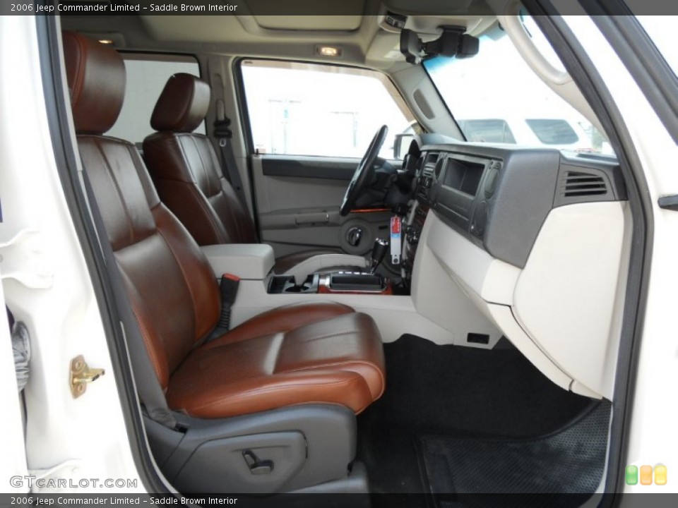 Saddle Brown Interior Photo for the 2006 Jeep Commander Limited #50262461