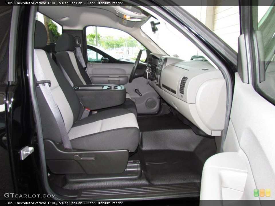 Dark Titanium Interior Photo for the 2009 Chevrolet Silverado 1500 LS Regular Cab #50270157