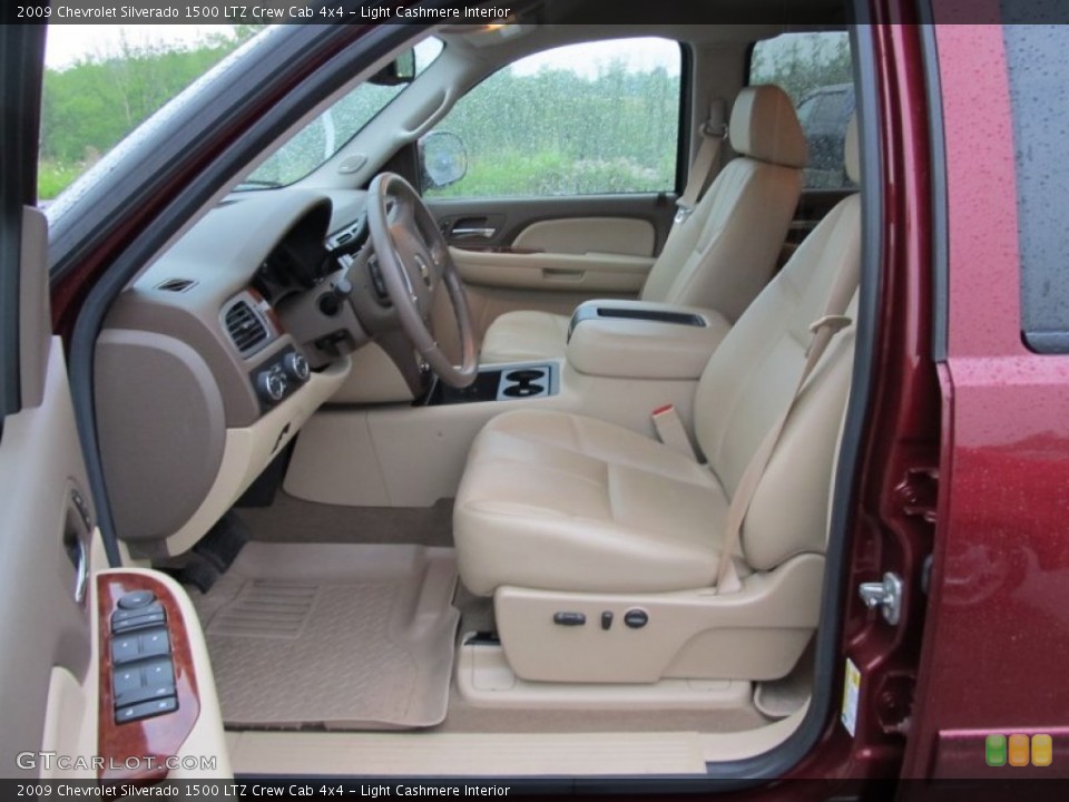 Light Cashmere Interior Photo for the 2009 Chevrolet Silverado 1500 LTZ Crew Cab 4x4 #50270733