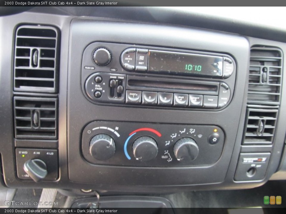 Dark Slate Gray Interior Controls for the 2003 Dodge Dakota SXT Club Cab 4x4 #50276889