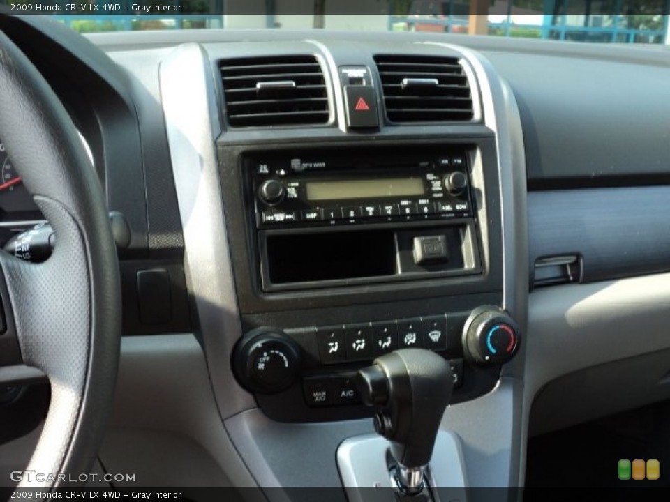 Gray Interior Controls for the 2009 Honda CR-V LX 4WD #50281905