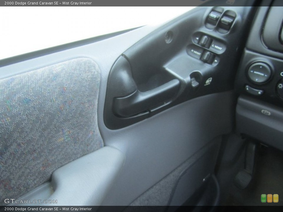 Mist Gray Interior Controls for the 2000 Dodge Grand Caravan SE #50283657