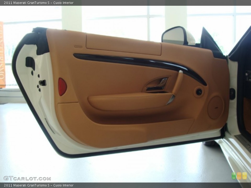 Cuoio Interior Door Panel for the 2011 Maserati GranTurismo S #50287299