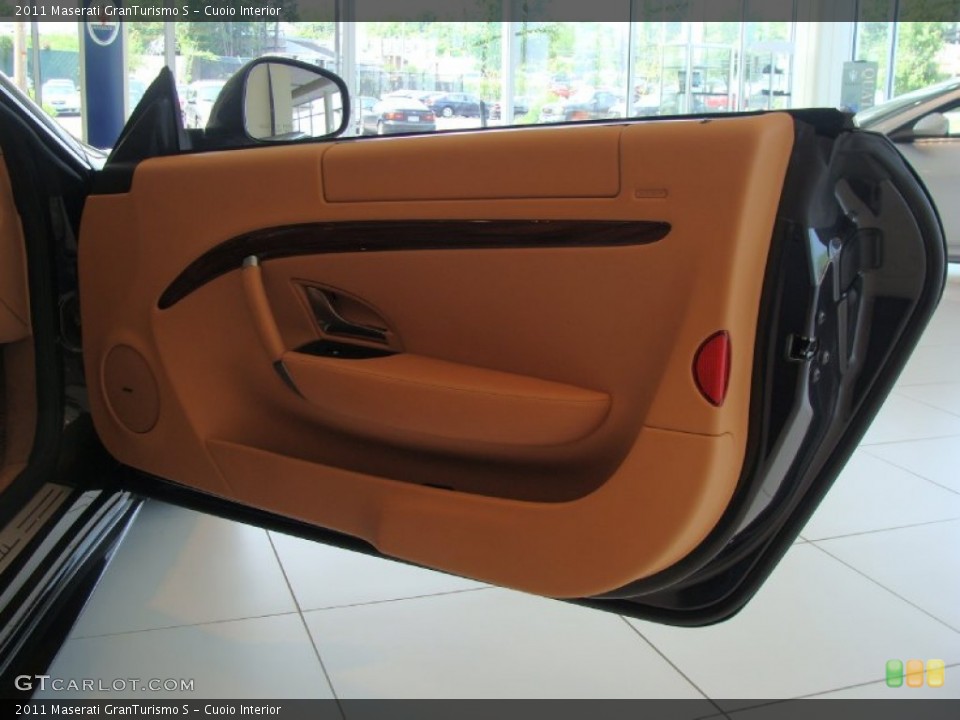Cuoio Interior Door Panel for the 2011 Maserati GranTurismo S #50288148
