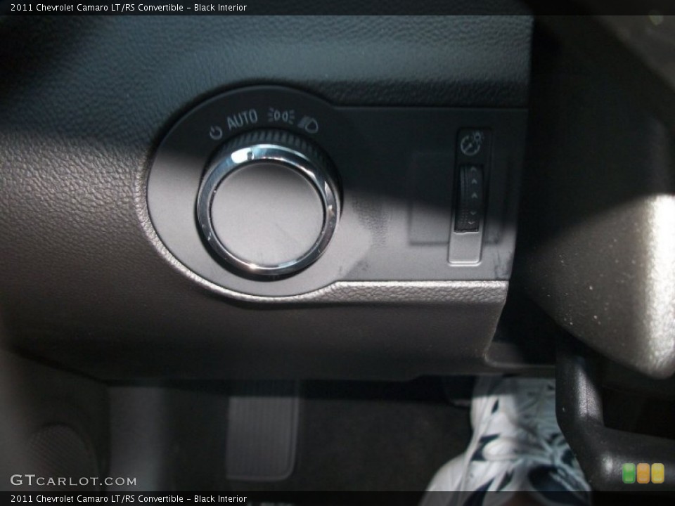 Black Interior Controls for the 2011 Chevrolet Camaro LT/RS Convertible #50289627
