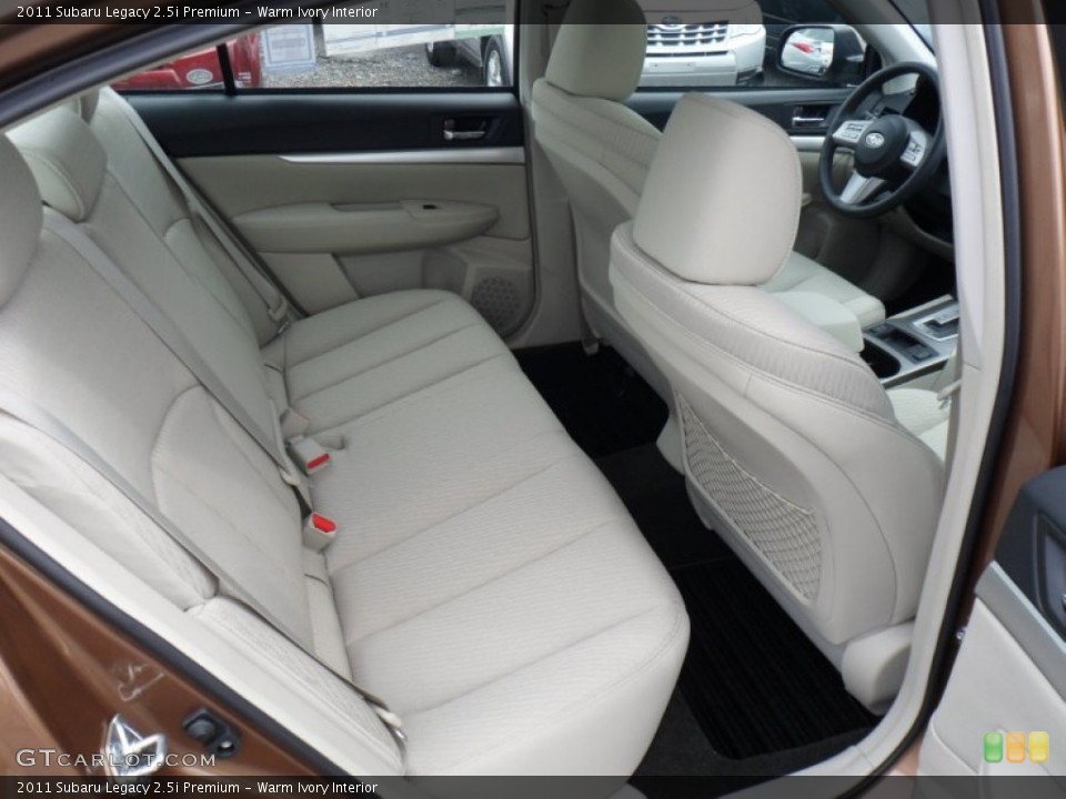 Warm Ivory Interior Photo for the 2011 Subaru Legacy 2.5i Premium #50290167