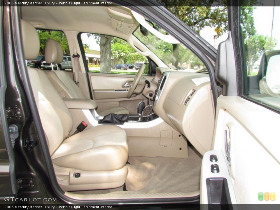 Pebble/Light Parchment Interior Photo for the 2006 Mercury Mariner Luxury #50291349