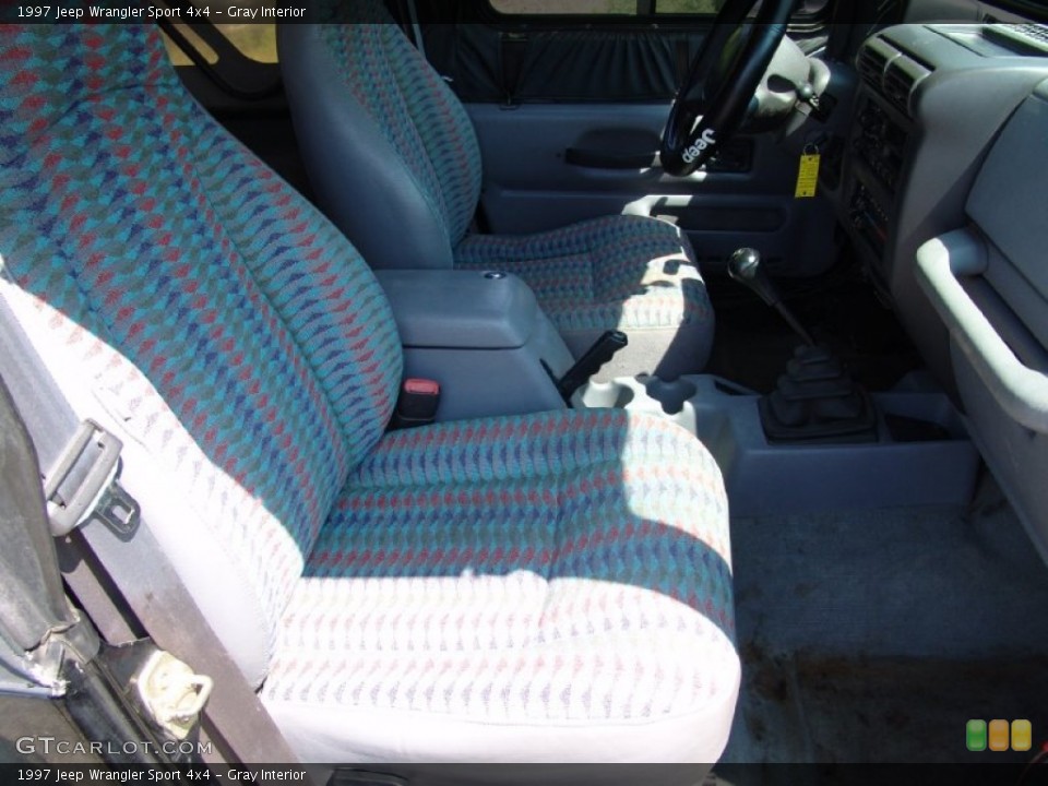 Gray Interior Photo for the 1997 Jeep Wrangler Sport 4x4 #50292654